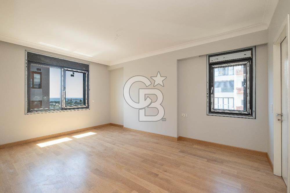 Çiftehavuzlar Sahil'de 205 m² Kapanmaz Deniz Manzaralı 4+1 Daire