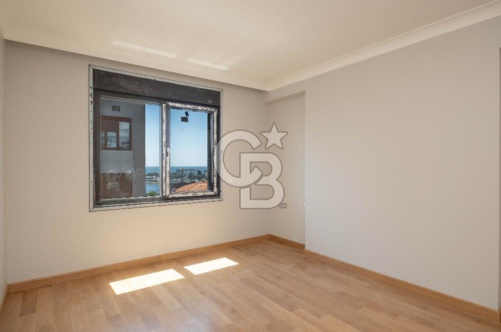 Çiftehavuzlar Sahil'de 205 m² Kapanmaz Deniz Manzaralı 4+1 Daire