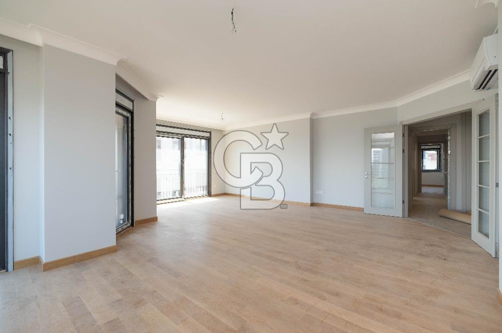 Çiftehavuzlar Sahil'de 205 m² Kapanmaz Deniz Manzaralı 4+1 Daire