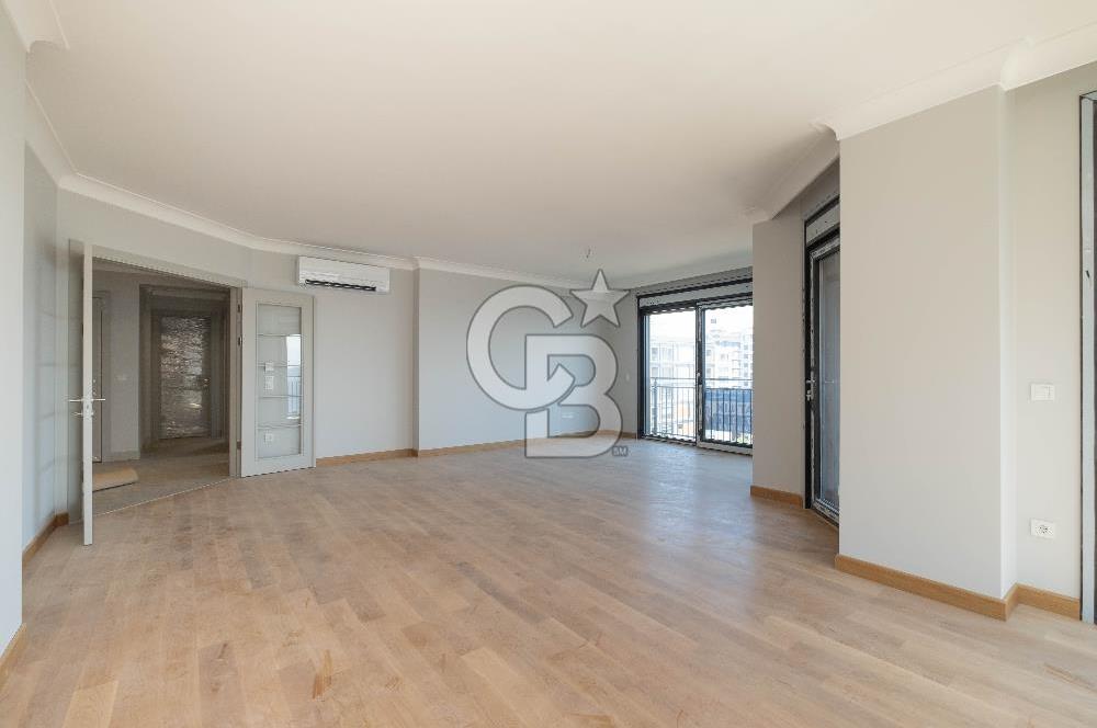 Çiftehavuzlar Sahil'de 205 m² Kapanmaz Deniz Manzaralı 4+1 Daire
