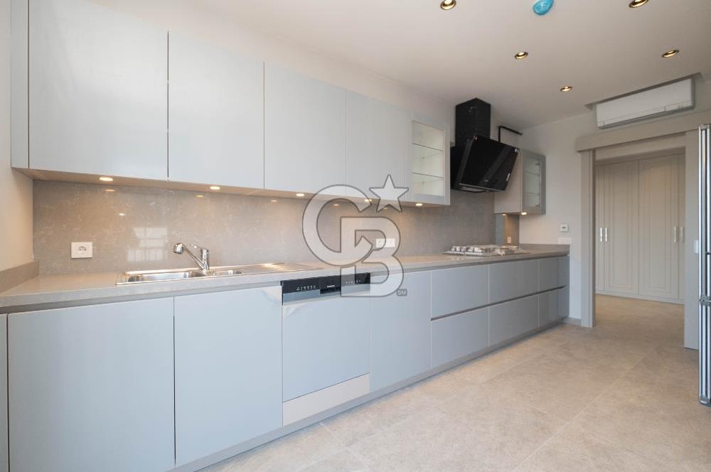 Çiftehavuzlar Sahil'de 205 m² Kapanmaz Deniz Manzaralı 4+1 Daire