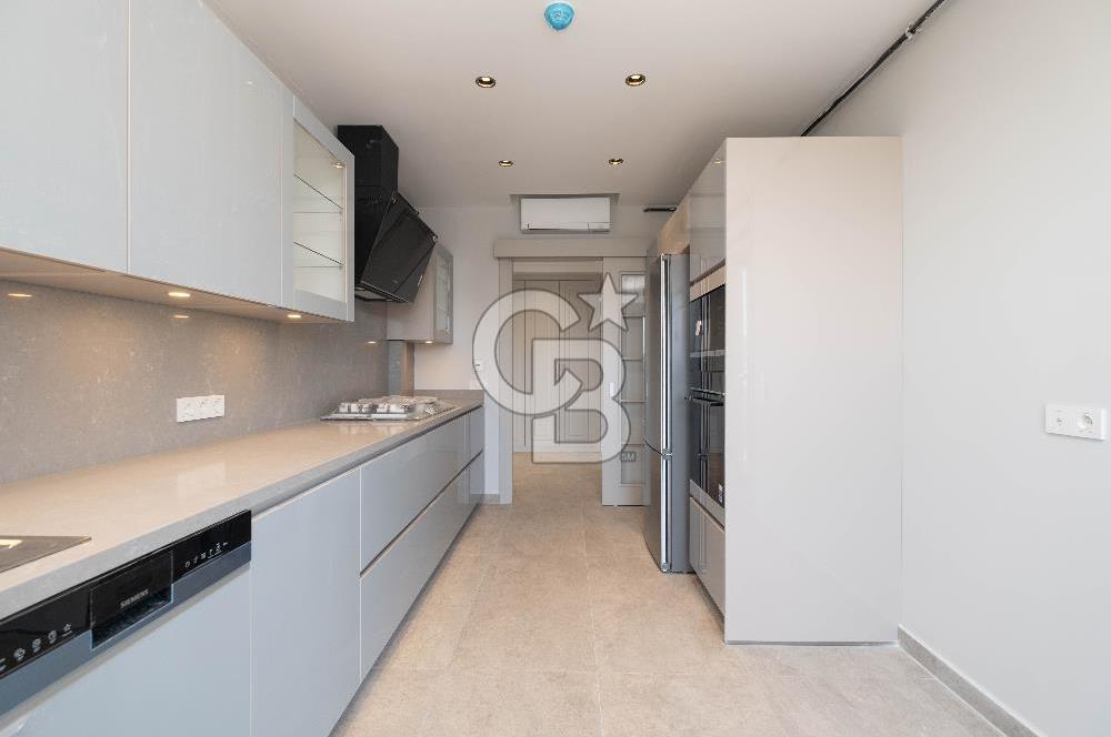 Çiftehavuzlar Sahil'de 205 m² Kapanmaz Deniz Manzaralı 4+1 Daire