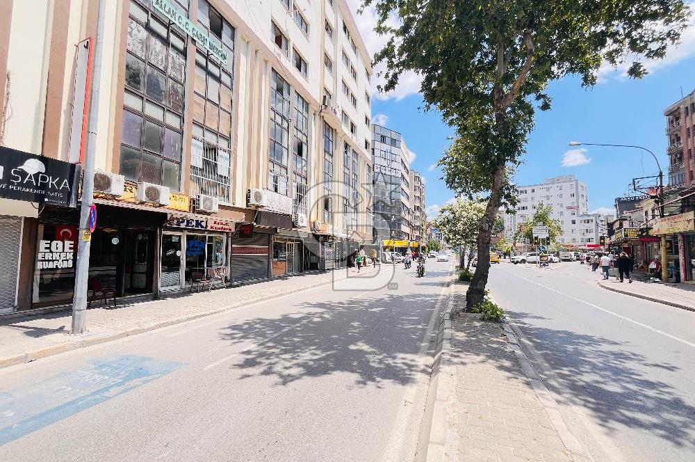 Konak Etiler Ana Cadde Üzerinde Devren Kiralık Market-Tekel Bayi
