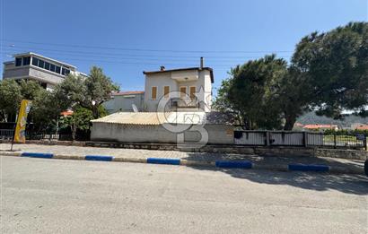 Yeni Foça'da Denize 100m Satılık Yazlık