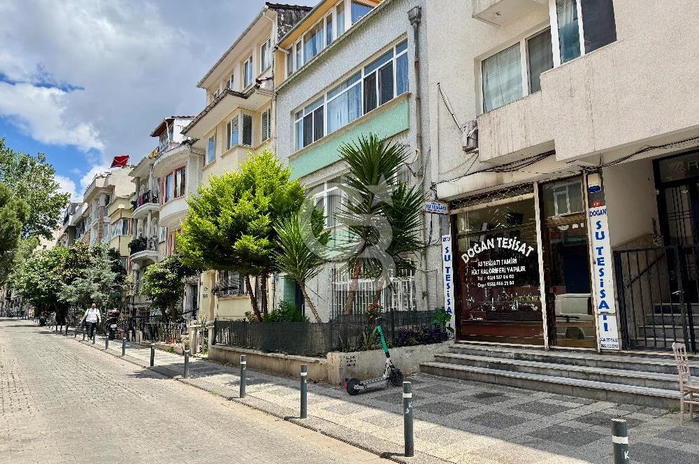 BAHARİYE CADDESİ SÜREYYA OPERASI ARKASI BAKIMLI TERASLI 3+1