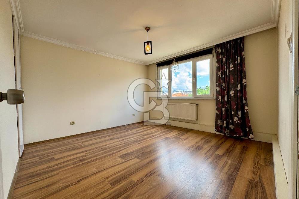 BAHARİYE CADDESİ SÜREYYA OPERASI ARKASI BAKIMLI TERASLI 3+1