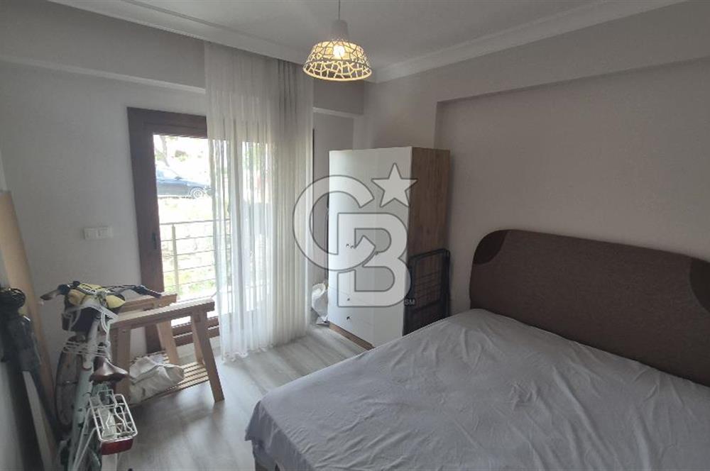 Foça Yenibağarasında Müstakil Tadında Eşyalı 1+1