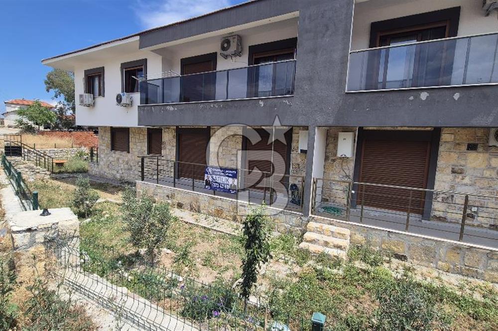 Foça Yenibağarasında Müstakil Tadında Eşyalı 1+1
