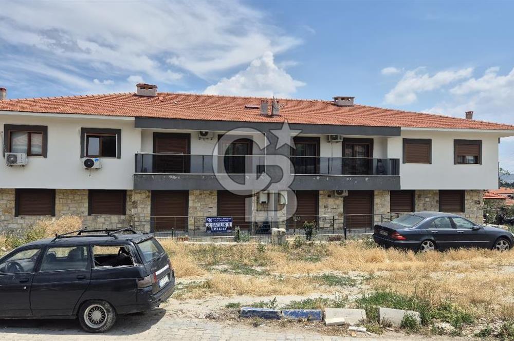 Foça Yenibağarasında Müstakil Tadında Eşyalı 1+1