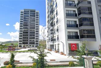 Yaşamkent Royal Park Sitesi, Net 177m² Lüks 4+1, Kapalı Otopark