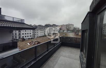 Üsküdar Burhaniye Ekşioğlu Konaklarında Satılık Dubleks Daire