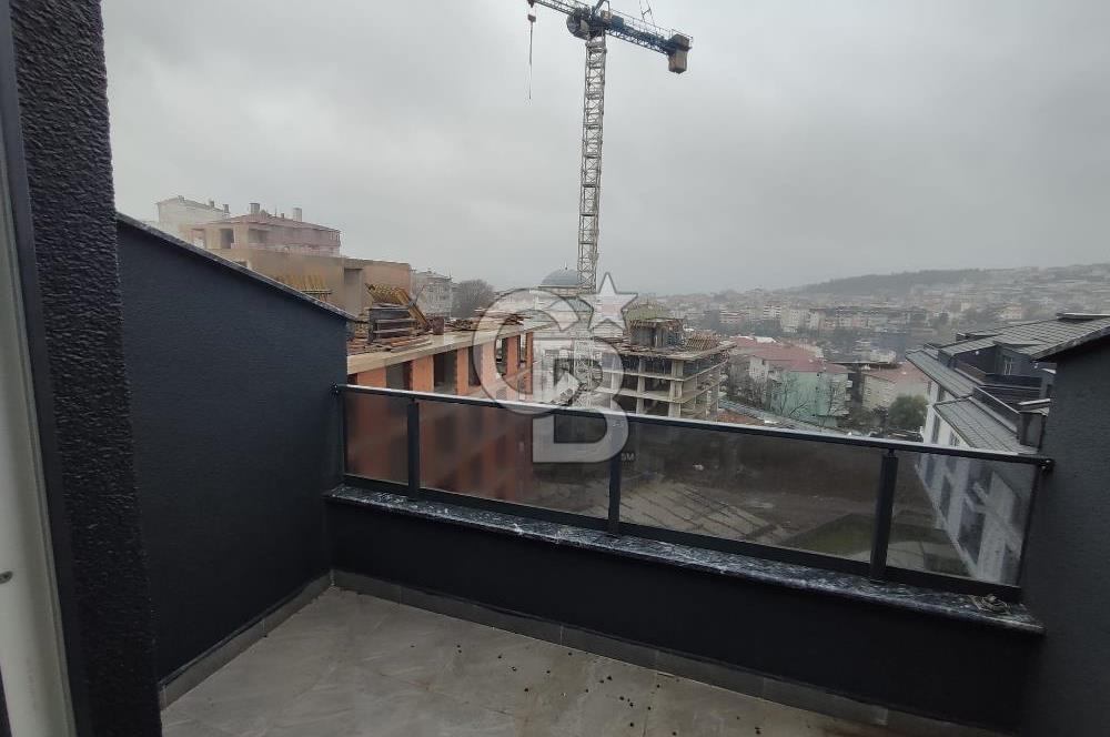 Üsküdar Burhaniye Ekşioğlu Konaklarında Satılık Dubleks Daire