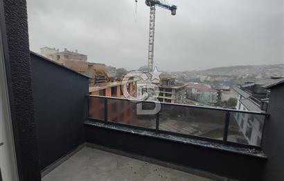 Üsküdar Burhaniye Ekşioğlu Konaklarında Satılık Dubleks Daire