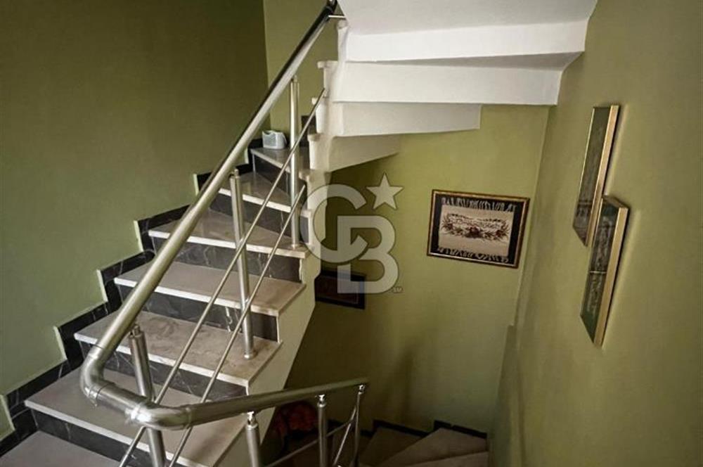 ÇANAKKALE İNTEPE'DE DENİZ MANZARALI 4+2 EŞYALI SATILIK VİLLA