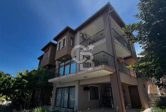ÇANAKKALE İNTEPE'DE DENİZ MANZARALI 4+2 EŞYALI SATILIK VİLLA