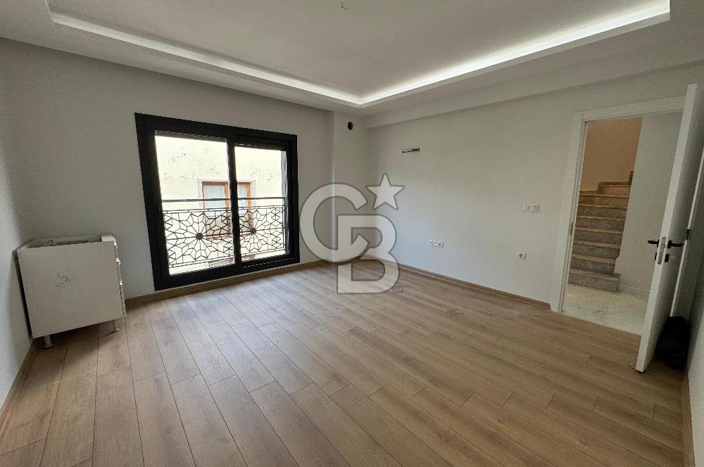 Y.GİRNE CAD. YAKINI,3+1 ÖZEL TASARIM,2 TERASLI SATILIK DUBLEKS