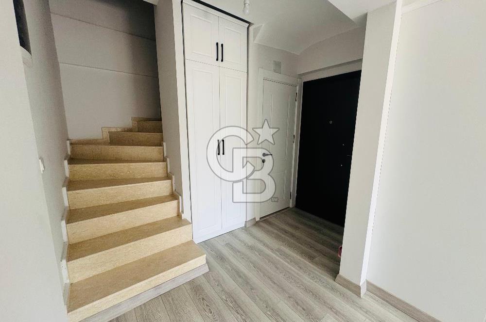Foça Hacıveli Mahallesinde 2+1 Kiralık Bahçeli Villa