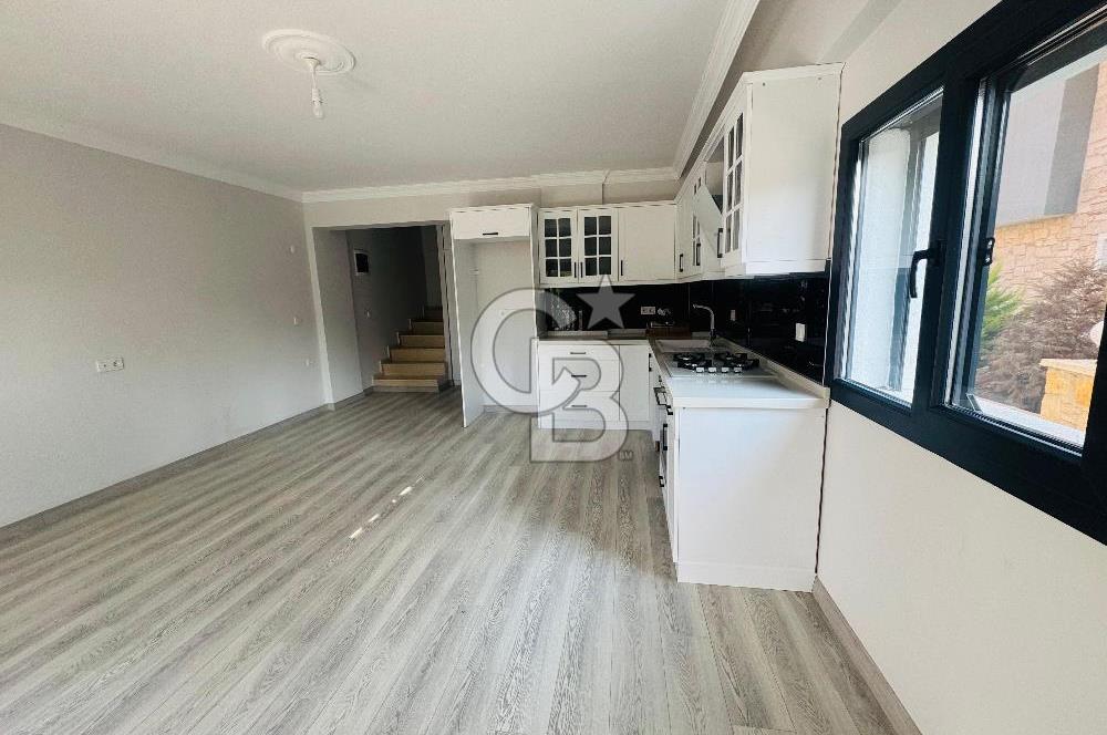 Foça Hacıveli Mahallesinde 2+1 Kiralık Bahçeli Villa