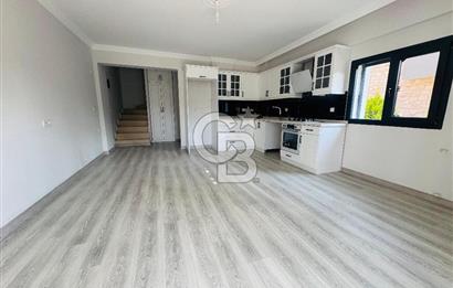 Foça Hacıveli Mahallesinde 2+1 Kiralık Bahçeli Villa