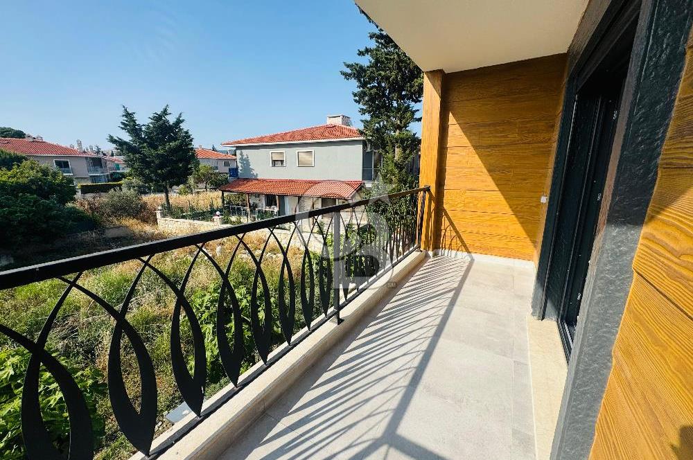 Foça Hacıveli Mahallesinde 2+1 Kiralık Bahçeli Villa
