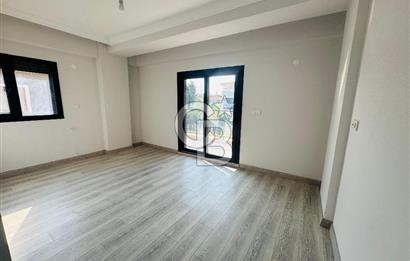 Foça Hacıveli Mahallesinde 2+1 Kiralık Bahçeli Villa