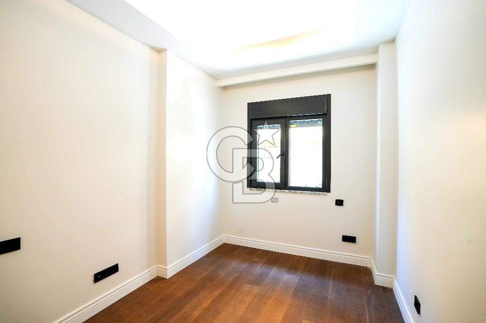 Çekmeköy Ömerli 6+1 Havuzlu Münferit villa 