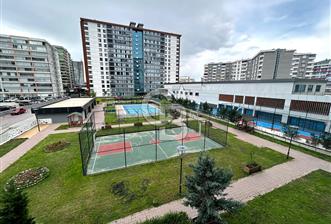Bosphorus Ankarada Metroya Yakın Geniş 3.5+1 Cadde Üzeri Daire