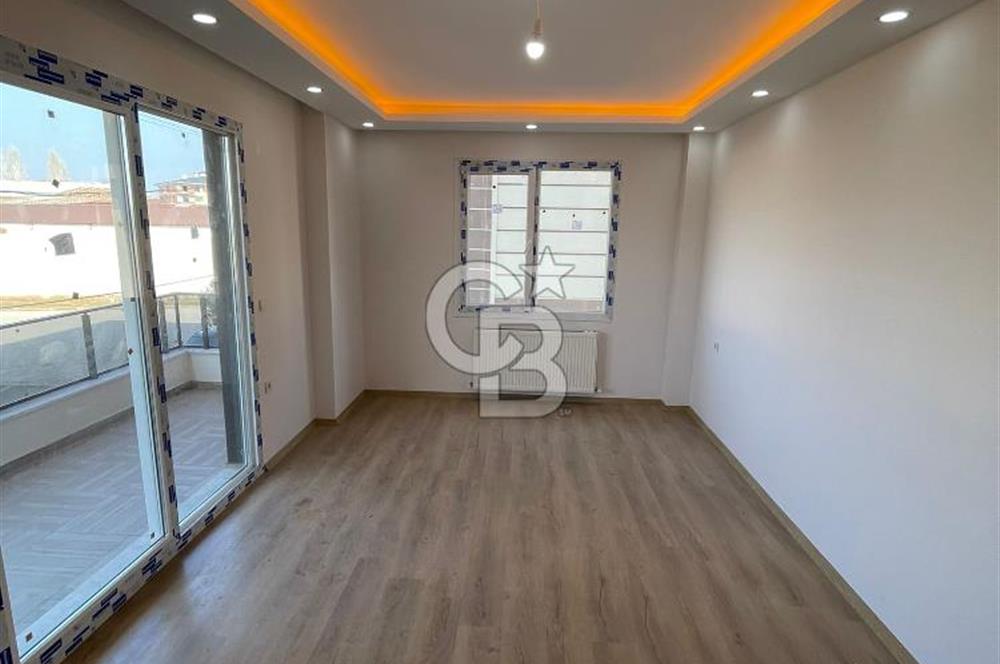 AYVALIK ALTINOVA'DA SATILIK YENİ BİNA DA ASANSÖRLÜ LÜKS DAİRE