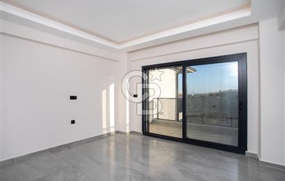 Foçaköyde Satılık Deniz Manzaralı 4+1 Havuzlu Villa