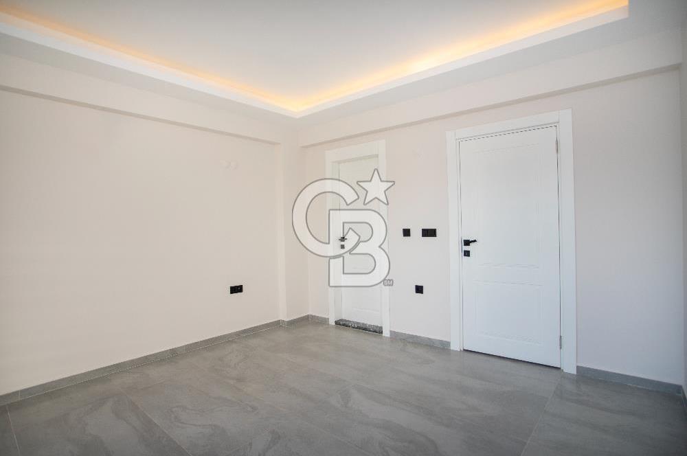 Foçaköyde Satılık Deniz Manzaralı 4+1 Havuzlu Villa