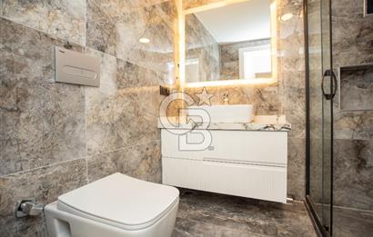 Foçaköyde Satılık Deniz Manzaralı 4+1 Havuzlu Villa