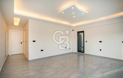 Foçaköyde Satılık Deniz Manzaralı 4+1 Havuzlu Villa