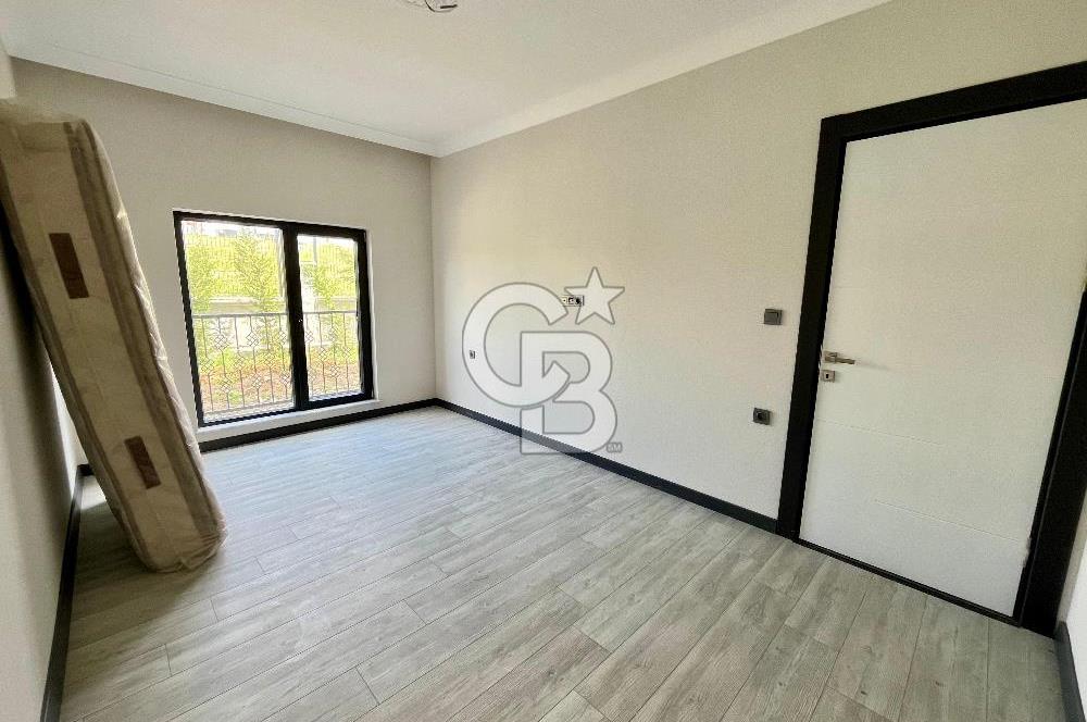 HAVAALANI YAKINI 4+1 SATILIK VİLLA