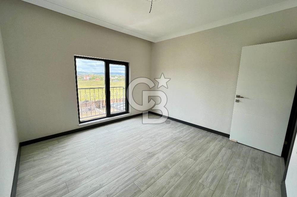HAVAALANI YAKINI 4+1 SATILIK VİLLA