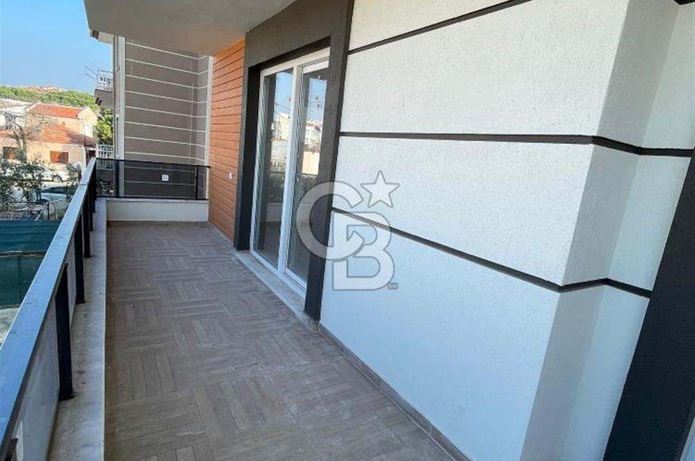 AYVALIK ALTINOVA'DA SATILIK YENİ BİNA DA ASANSÖRLÜ LÜKS DAİRE