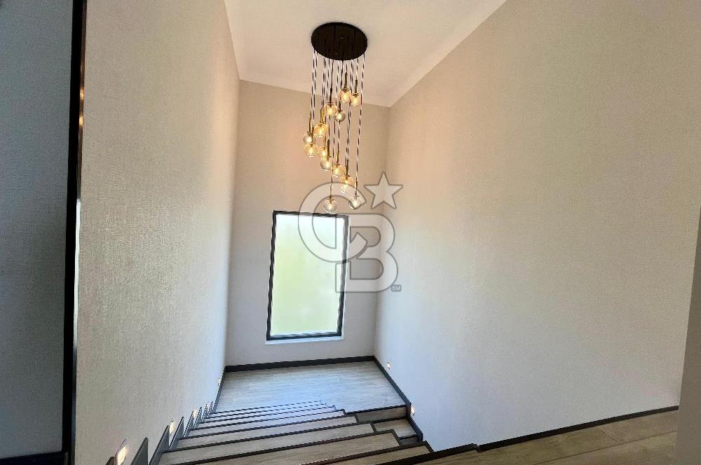 HAVAALANI YAKINI 4+1 SATILIK VİLLA