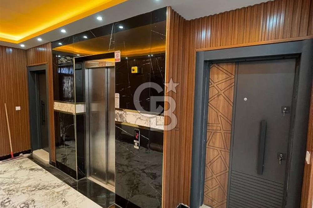 AYVALIK ALTINOVA'DA SATILIK YENİ BİNA DA ASANSÖRLÜ LÜKS DAİRE