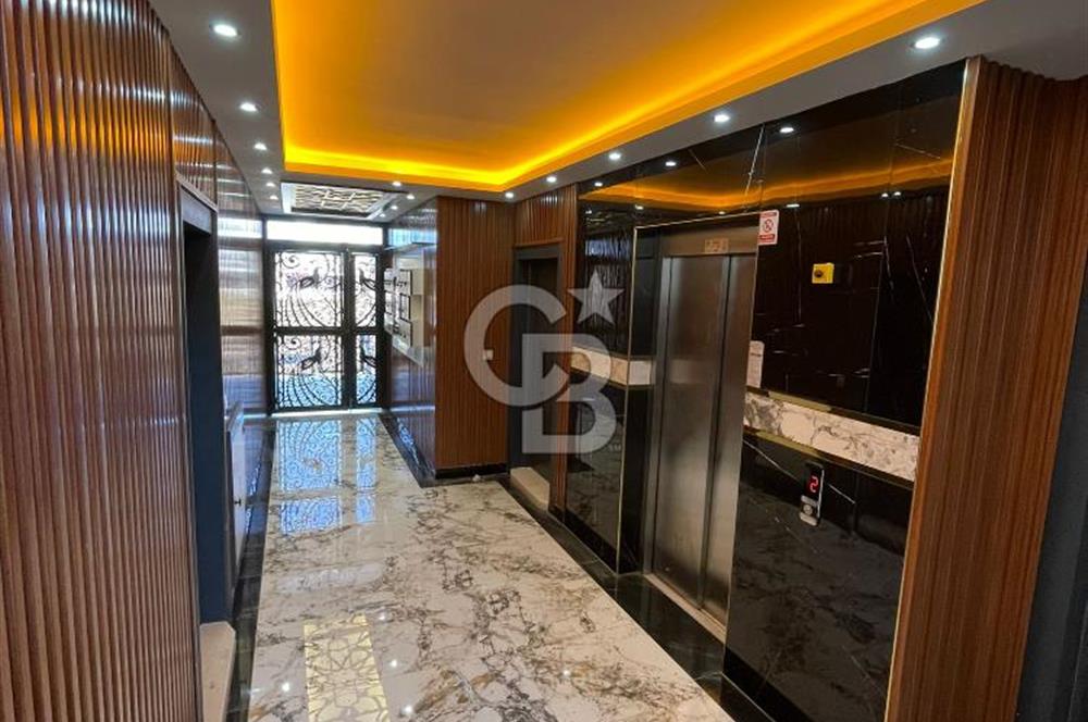 AYVALIK ALTINOVA'DA SATILIK YENİ BİNA DA ASANSÖRLÜ LÜKS DAİRE