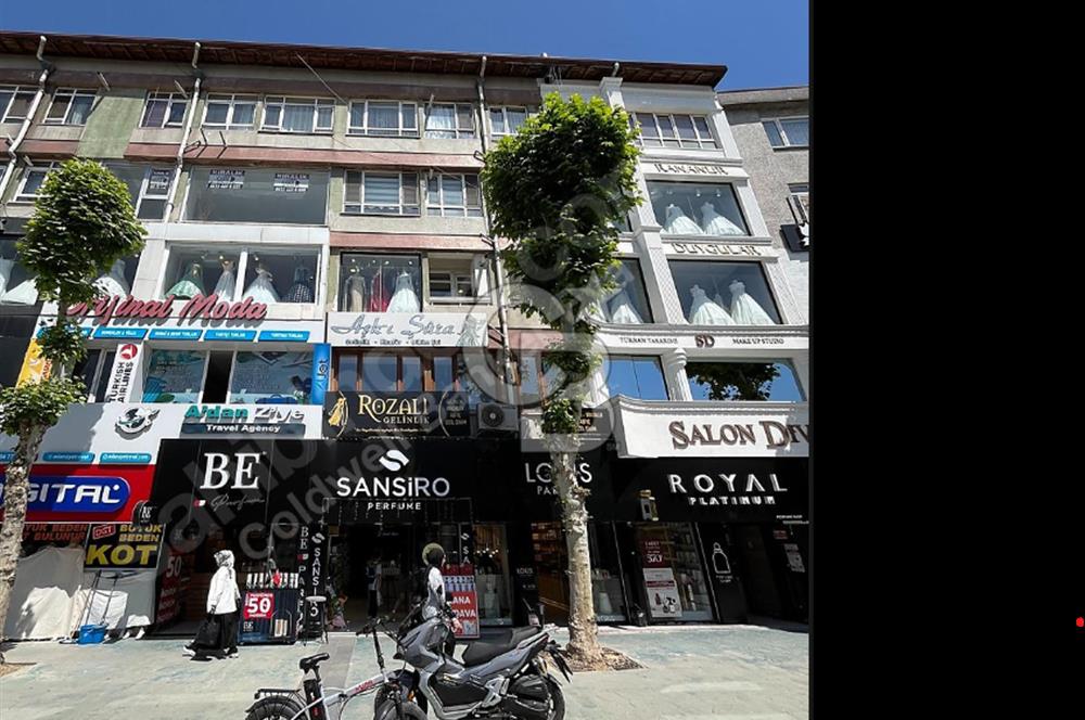 Çark Caddesinde Satılık işyeri.Cadde cepheli Değerli Lokasyon!