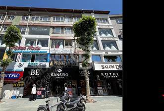 Çark Caddesinde Satılık işyeri.Cadde cepheli Değerli Lokasyon!