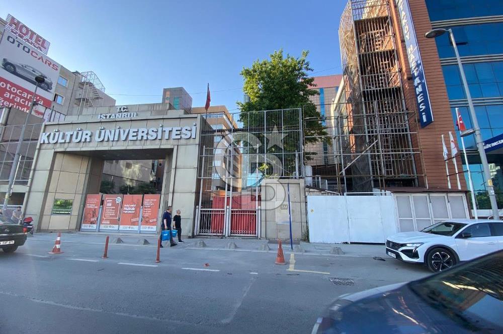 Bahçelievler'de Kurumsal Kiracılı Binada Satılık Hisse