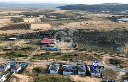 Foçaköyde Satılık Deniz Manzaralı 4+1 Havuzlu Villa