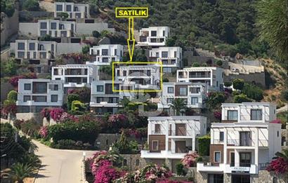 Bodrum Merkezde Müstakil Satılık Tripleks Havuzlu Villa