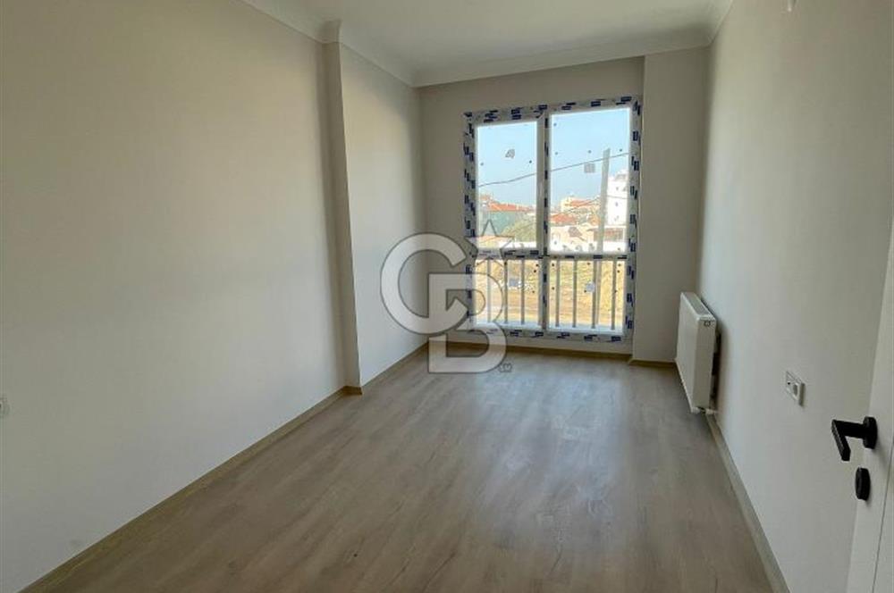AYVALIK ALTINOVA'DA SATILIK YENİ BİNA DA ASANSÖRLÜ LÜKS DAİRE