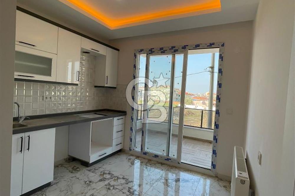 AYVALIK ALTINOVA'DA SATILIK YENİ BİNA DA ASANSÖRLÜ LÜKS DAİRE