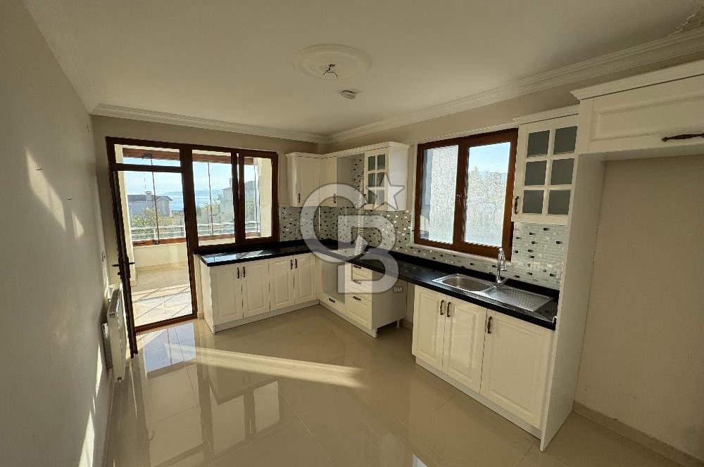 TRABZON YALINCAK ERGAN EVLERİNDE SATILIK 3+1 DAİRE