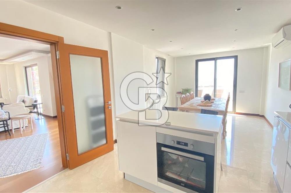 Bodrum Merkezde Müstakil Satılık Tripleks Havuzlu Villa