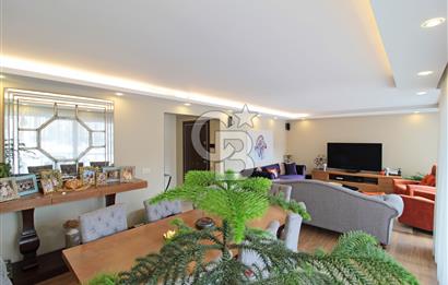 Alsancak'ta, Özel Mimari Tasarım, 4+1, 173 m², Satılık Daire