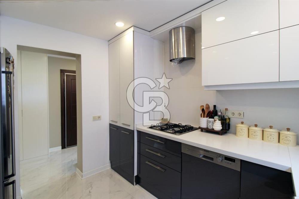 Alsancak'ta, Özel Mimari Tasarım, 4+1, 173 m², Satılık Daire