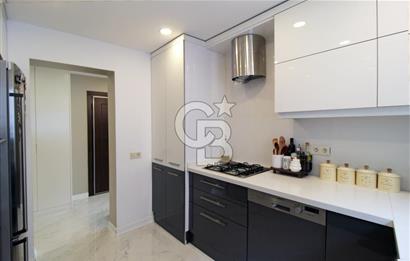 Alsancak'ta, Özel Mimari Tasarım, 4+1, 173 m², Satılık Daire